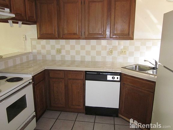 4th image of 10838 Sugar Hill Dr APT B