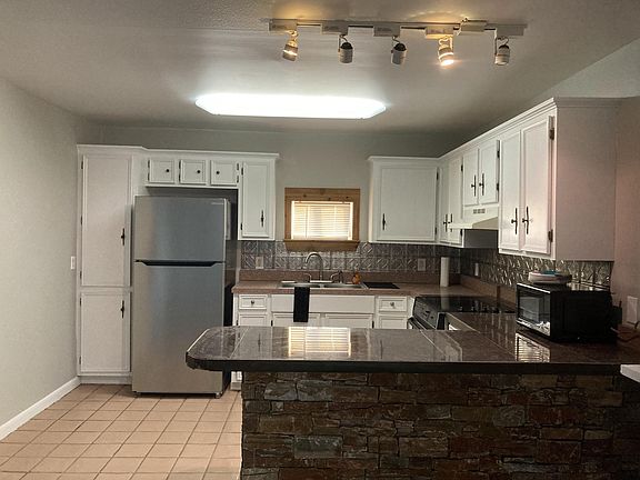 2nd image of 1001 2nd St #4