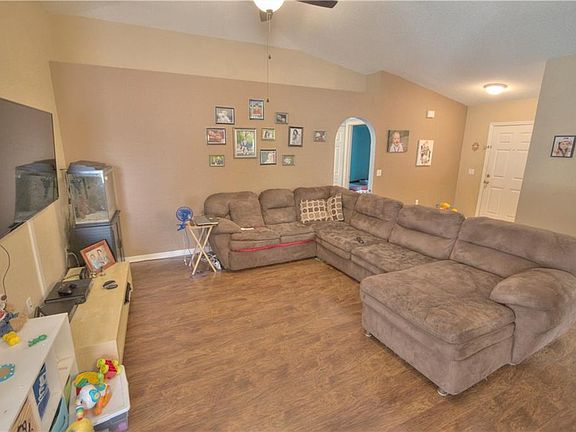 4th image of 7795 Country Chase Ave