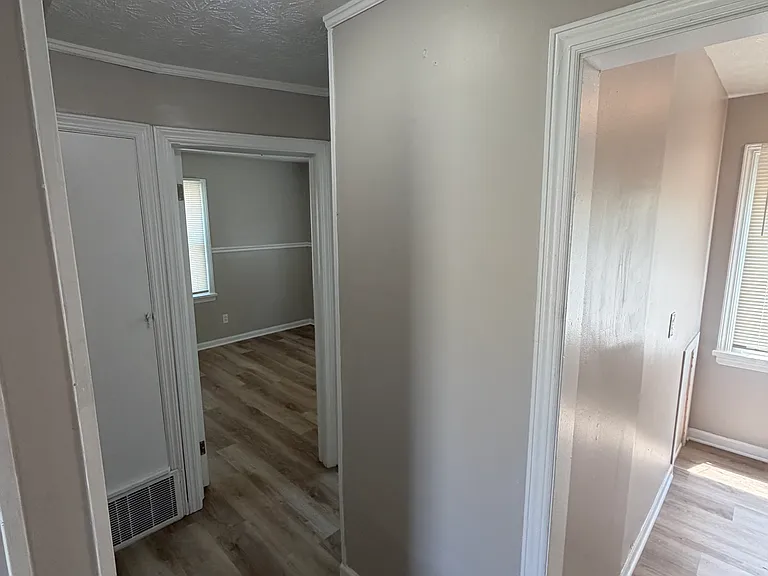 12110 Shady Oak Blvd — Photo 17