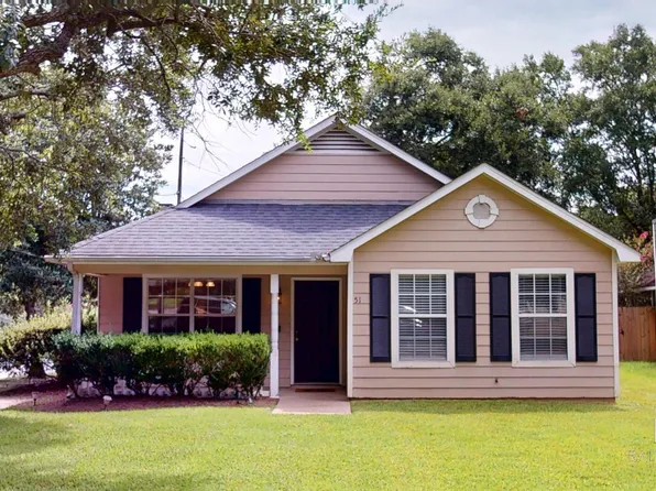 51 Bishop Ln S, Mobile, AL 36608