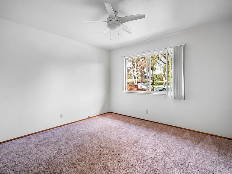 661 Harvard Ave — Photo 15
