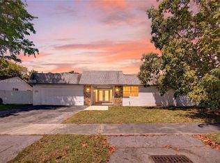 13471 SW 99th Ter, Miami, FL 33186