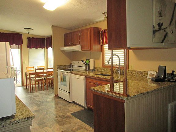 5th image of 14720 Vamora Dr #2092