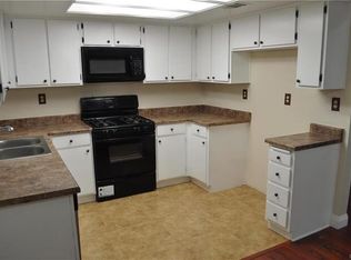 1845 E Avenue J4 APT 4, Lancaster, CA 93535