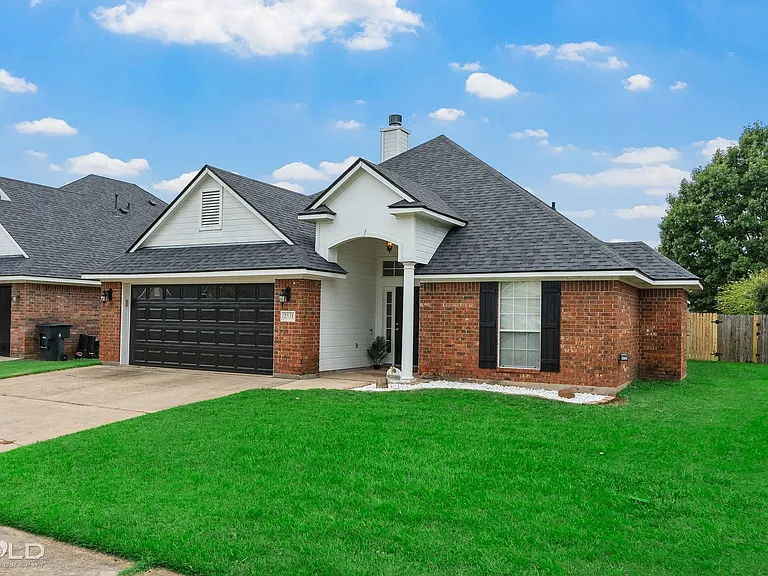2531 Brookhaven Dr — Photo 4