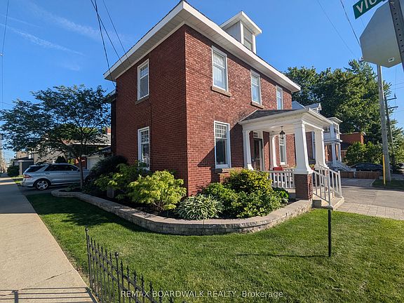 2nd image of 30 Emily St