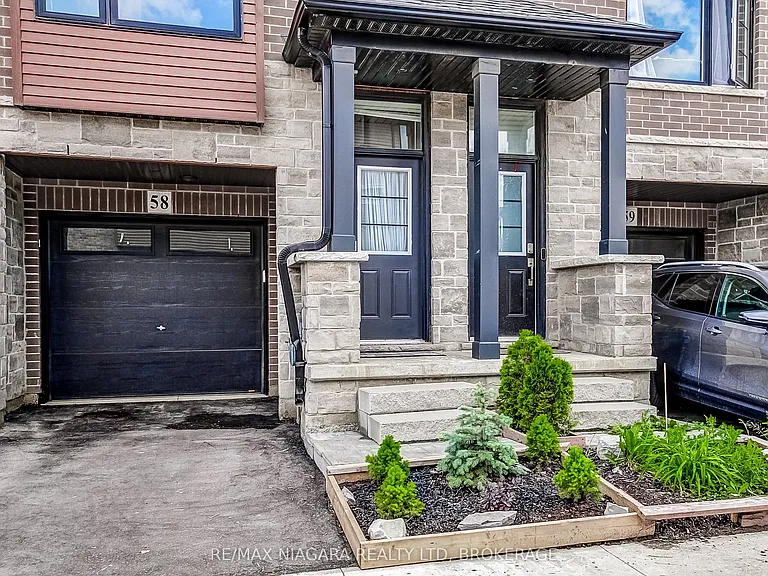 461 Blackburn Dr — Photo 2