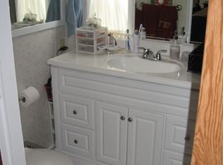 527 Harbor Dr W, Emerald Isle, NC 28594