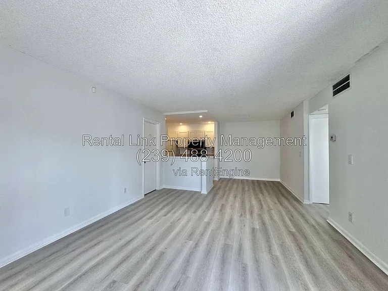 150 Santa Clara Dr #5 — Photo 8