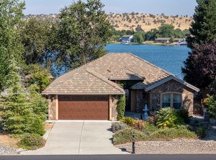 19056 Shoreline Dr, Cottonwood, CA 96022