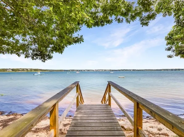 33 Pasture Rd, Bourne, MA 02532