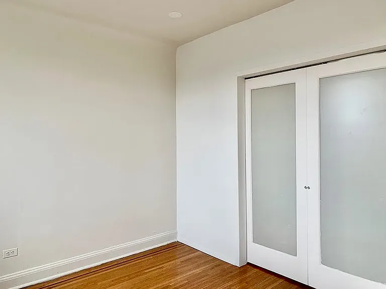 402 Ocean Pkwy #201 — Photo 5