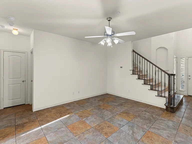 7904 Hannah St — Photo 18