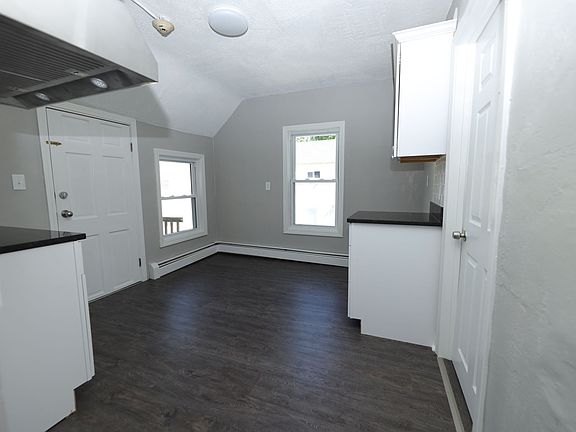 5th image of 27 Vine St #2
