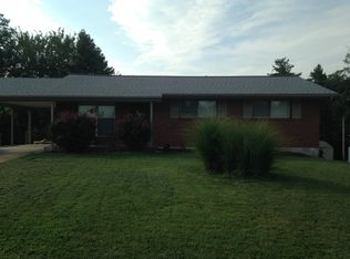 800 Rinzetta Dr, Saint Louis, MO 63129