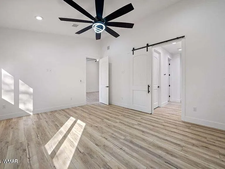 2711 W Villa Loop — Photo 13