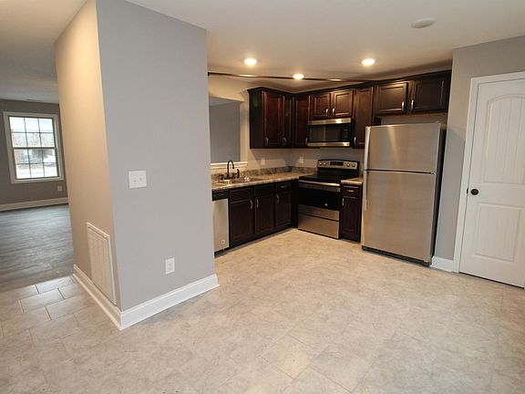 3rd image of 1712 Manning Dr Unit 1