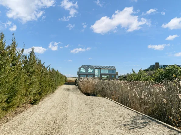 2128 Montauk Hwy, Amagansett, NY 11930