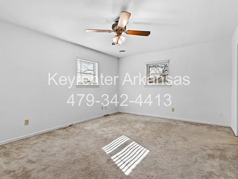 4100 Miller Dr — Photo 12