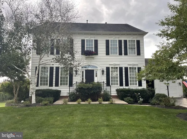 14232 Snickersville Dr, Gainesville, VA 20155