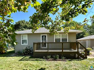 308 S 4th Ave, Brandon, SD 57005