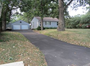 2110 Hillview Rd, Mounds View, MN 55112