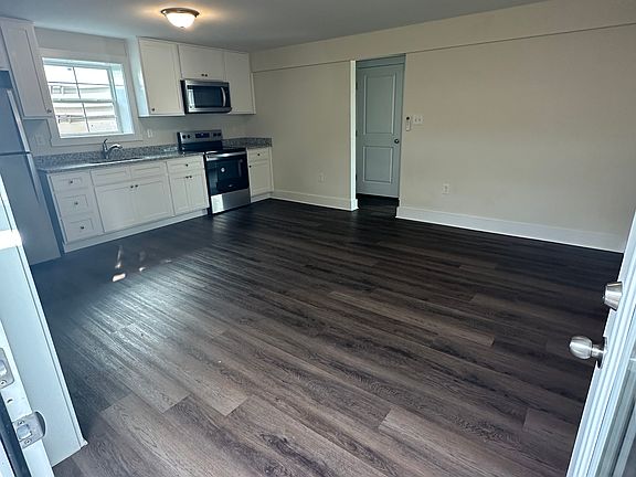 2nd image of 100 E Wall St #2