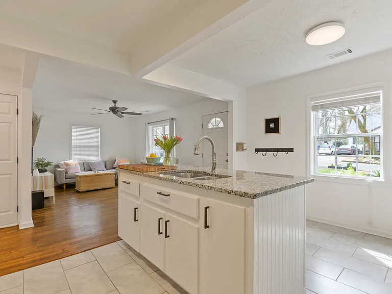 2234 Brunswick Ave — Photo 11