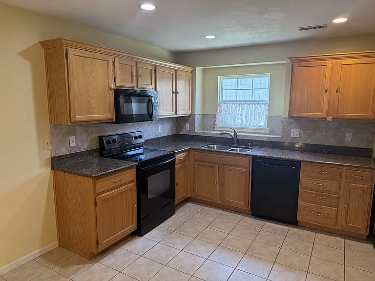1518 Legend Trail Dr #B — Photo 5
