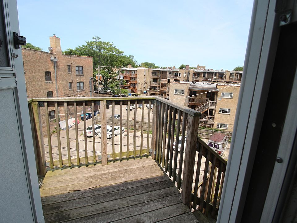 1st image of 7628 N Rogers Ave APT 3E