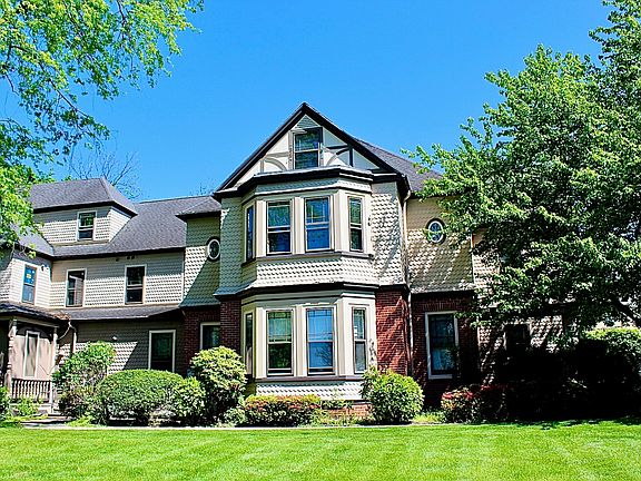 2nd image of 406 Delaware Ave #204