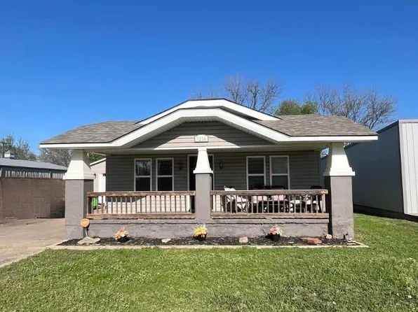1216 N Jim Thorpe Blvd, Prague, OK 74864