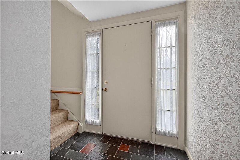4th image of 10 Denkers Drive