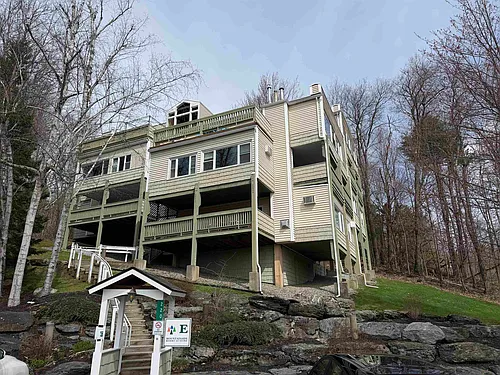 220 Mountainside Dr #402 Photo 1