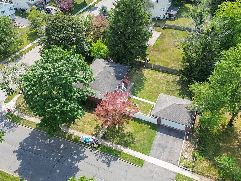 38 Carlson Ct — Photo 22