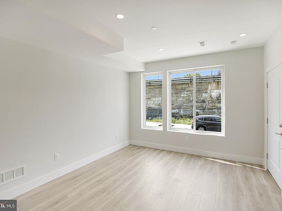 5th image of 1517 N 9th St Building 4