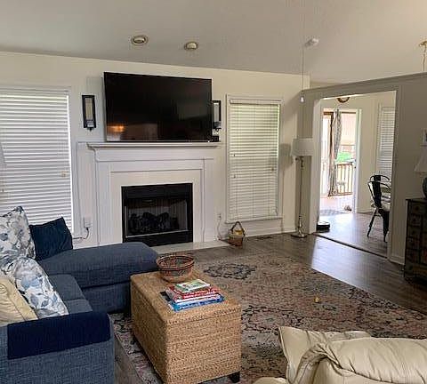 5th image of 119 Orchard Park Dr