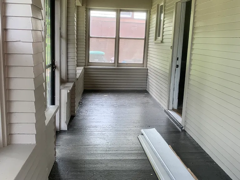3416 Lafayette Ave — Photo 2