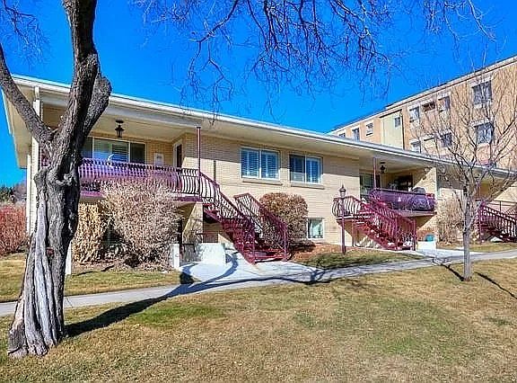 2nd image of 203 E 3rd Ave