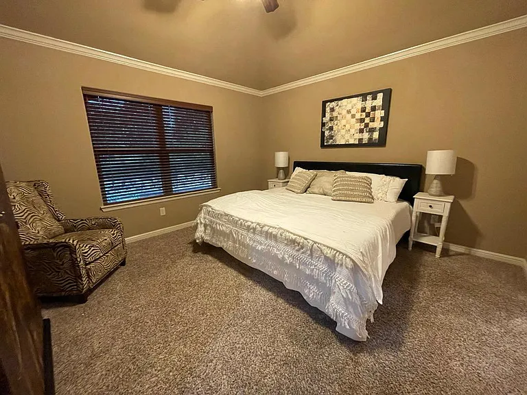 1407 Lauren Ln — Photo 7