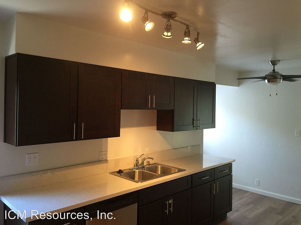 1st image of 1627 Amberwood Dr APT D
