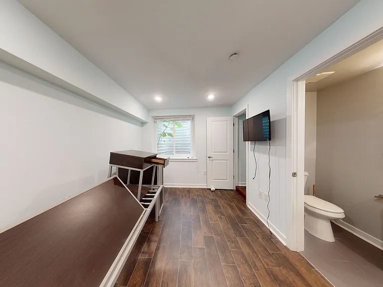 1517 Seybert St #1 — Photo 10