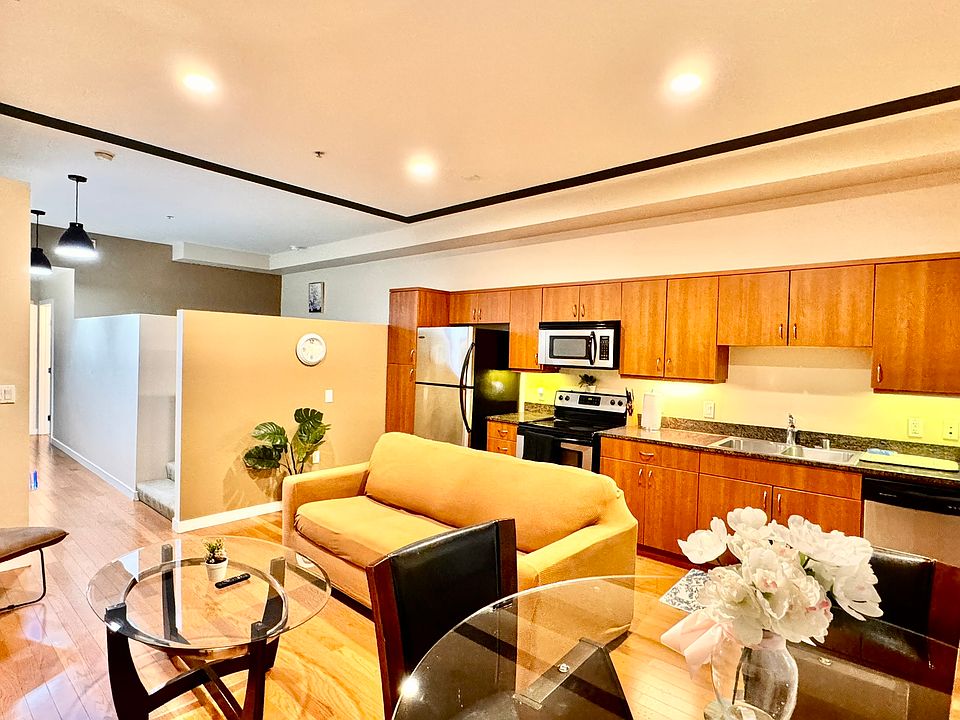 1st image of 889 Date St Unit 230