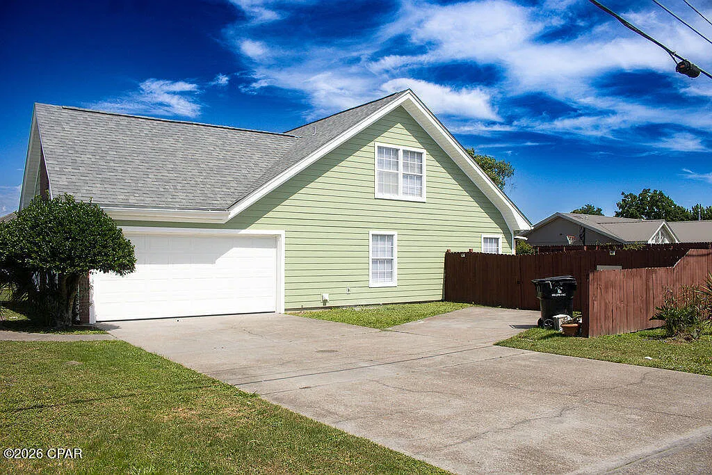 5 bed, 2174 sqft, $2,700 — Photo 4