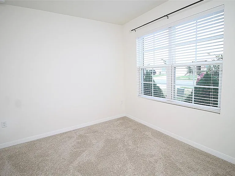 9488 Black Walnut Dr — Photo 14