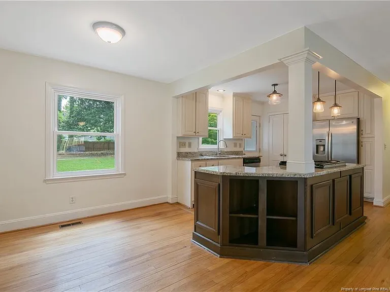 415 Vista Dr — Photo 6