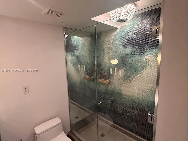 1100 West Ave #322 — Photo 11