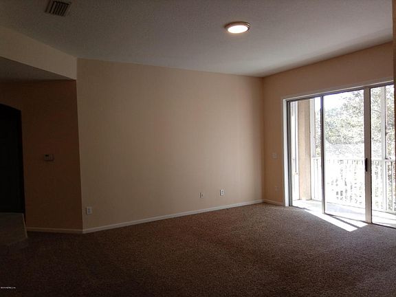 4th image of 785 Oakleaf Plantation Pkwy Unit 134