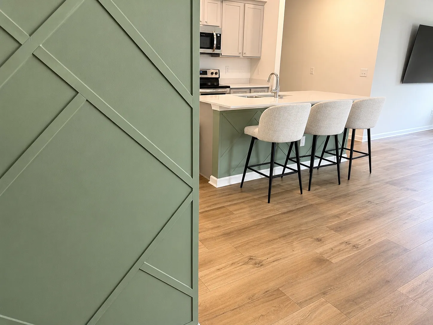 5106 Skyline Way NE — Photo 2